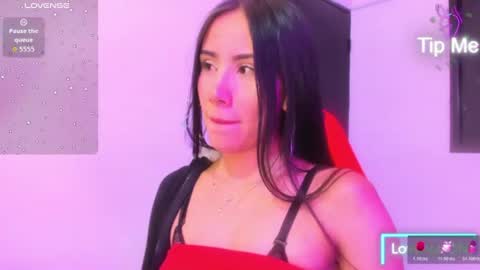Laura  online show from 07-22-26, 06:05