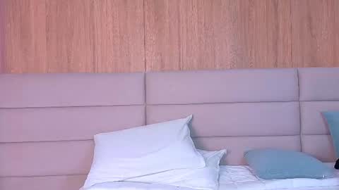 Zoe online show from 07-19-26, 01:15