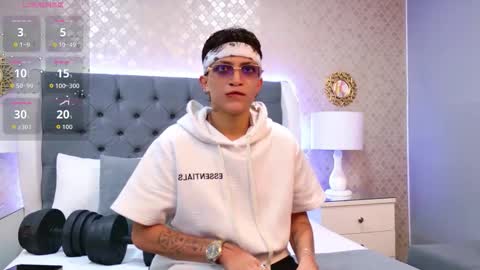 Zoe Krug online show from 12-17-25, 11:38