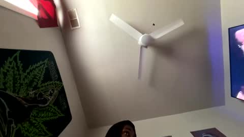 Snapshot of zoel87 chatting on 01-31-25, 03:33 LovelyLatin25 online show from 01-31-25, 03:33