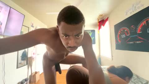 Snapshot of zoel87 chatting on 09-23-25, 03:37 LovelyLatin25 online show from 09-23-25, 03:37