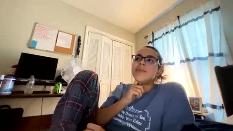 Snapshot of zoel87 chatting on 10-01-25, 10:49 LovelyLatin25 online show from 10-01-25, 10:49