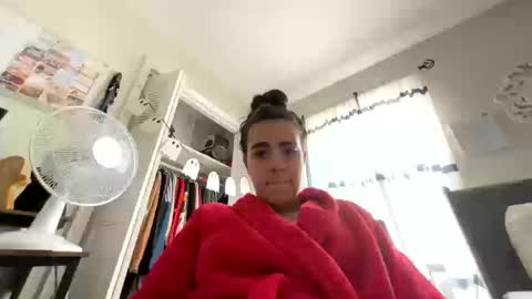Snapshot of zoel87 chatting on 10-10-25, 03:44 LovelyLatin25 online show from 10-10-25, 03:44