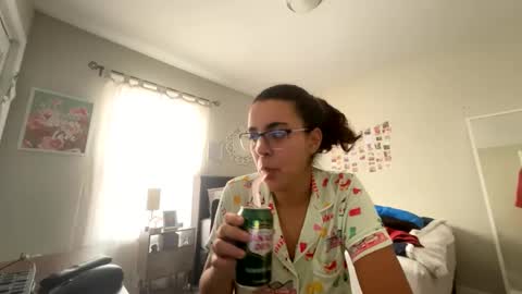 Snapshot of zoel87 chatting on 10-12-25, 02:16 LovelyLatin25 online show from 10-12-25, 02:16