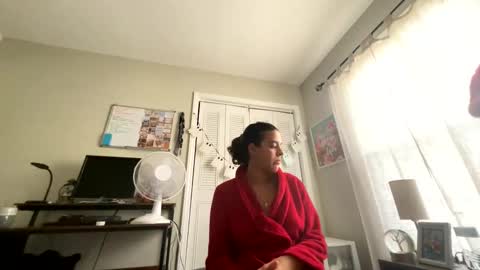 Snapshot of zoel87 chatting on 10-19-25, 01:34 LovelyLatin25 online show from 10-19-25, 01:34