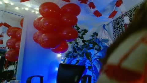 Snapshot of zoemi chatting on 02-13-25, 08:27 zoemi online show from 02-13-25, 08:27