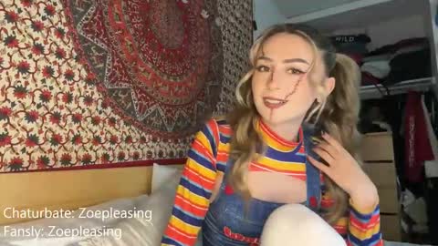 Snapshot of zoepleasing chatting on 10-30-25, 01:40 zoepleasing online show from 10-30-25, 01:40