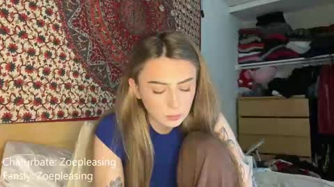 Snapshot of zoepleasing chatting on 11-13-25, 12:53 zoepleasing online show from 11-13-25, 12:53