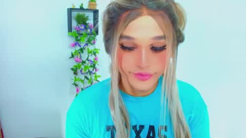 zoeschmmit online show from 06-18-26, 10:36