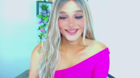zoeschmmit online show from 06-21-26, 12:35