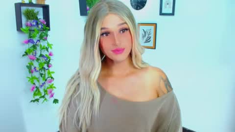 zoeschmmit online show from 07-23-26, 02:20