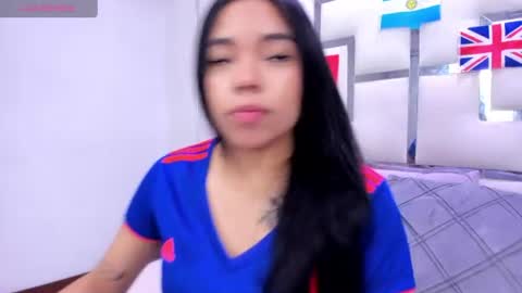ZoeSwam online show from 06-23-26, 01:09