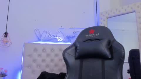 zoeth_ruiz online show from 03-04-25, 03:04