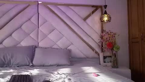 Snapshot of zoevg chatting on 02-11-26, 12:43 Zoe online show from 02-11-26, 12:43