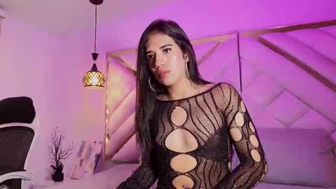 Snapshot of zoevg chatting on 02-13-26, 12:34 Zoe online show from 02-13-26, 12:34