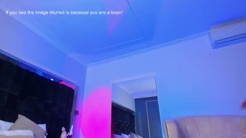 zoevidal_ online show from 03-06-25, 02:51