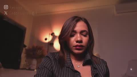 zoevidal_ online show from 03-25-26, 12:00