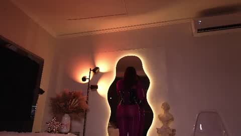 Snapshot of zoevidal_ chatting on 06-22-26, 12:02 zoevidal_ online show from 06-22-26, 12:02