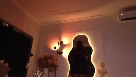 Snapshot of zoevidal_ chatting on 07-26-26, 12:12 zoevidal_ online show from 07-26-26, 12:12