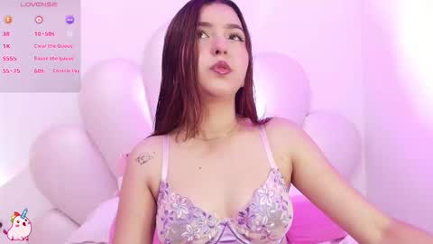 Snapshot of zoewillian chatting on 01-15-26, 09:07 zoewillian online show from 01-15-26, 09:07