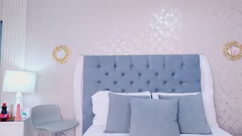 Snapshot of zoewilliis chatting on 06-09-26, 12:28 ZoeWilliis online show from 06-09-26, 12:28