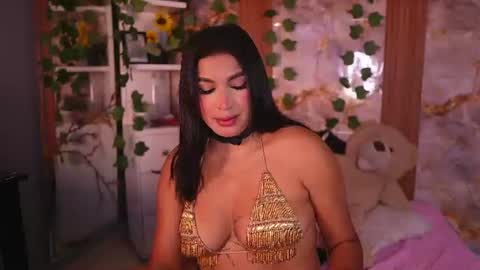 Snapshot of zoey_fox_ chatting on 06-14-26, 05:04 zoey fox online show from 06-14-26, 05:04