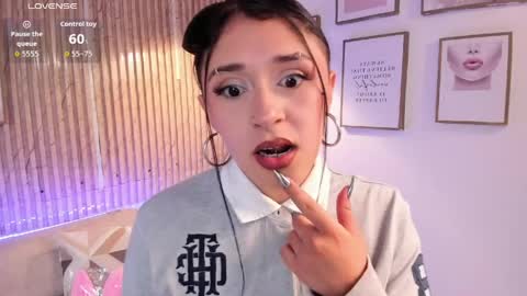 Zoey  online show from 04-03-26, 01:20