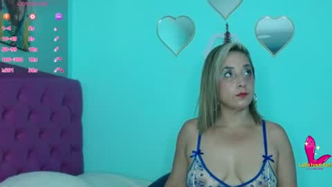 Snapshot of zoeycarter__ chatting on 07-07-26, 07:18 Zoey online show from 07-07-26, 07:18