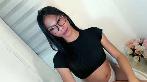 zoey online show from 02-23-25, 05:39