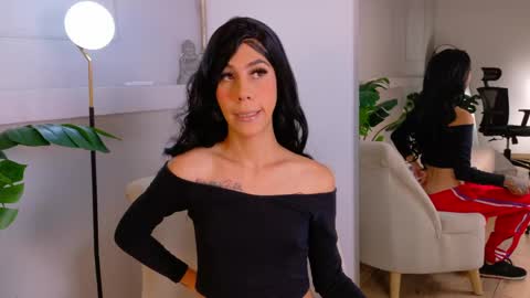 Zoey online show from 06-08-26, 12:05