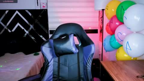 Zoee  online show from 07-29-26, 07:06