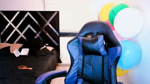 Zoee  online show from 07-31-26, 07:30