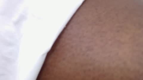 Snapshot of zooee_p chatting on 12-23-24, 02:50 Zooe online show from 12-23-24, 02:50