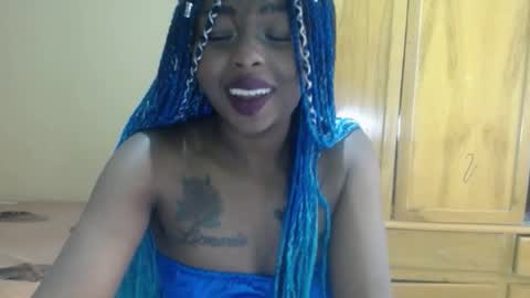 Snapshot of zooee_p chatting on 01-27-25, 01:19 Zooe online show from 01-27-25, 01:19