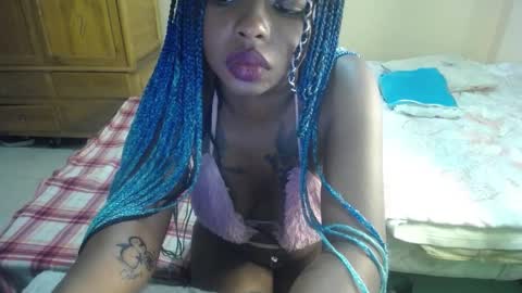 Snapshot of zooee_p chatting on 02-18-25, 04:48 Zooe online show from 02-18-25, 04:48