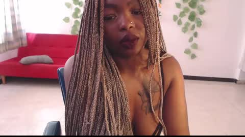 Snapshot of zooee_p chatting on 09-17-25, 02:30 Zooe online show from 09-17-25, 02:30