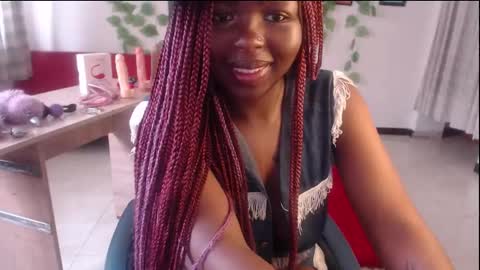 Snapshot of zooee_p chatting on 10-26-25, 09:21 Zooe online show from 10-26-25, 09:21