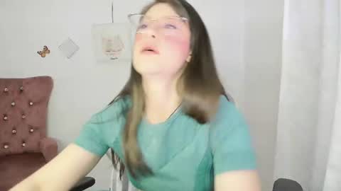 Snapshot of zooeybelair chatting on 06-21-26, 04:48 Alicie online show from 06-21-26, 04:48