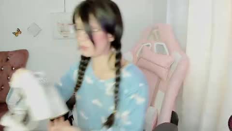 Snapshot of zooeybelair chatting on 07-14-26, 03:40 Alicie online show from 07-14-26, 03:40