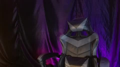 Snapshot of zoriel_derox chatting on 05-11-26, 06:27 Zoriel online show from 05-11-26, 06:27