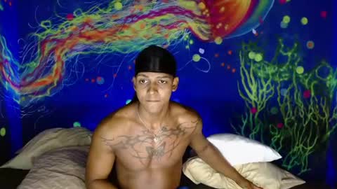 Snapshot of zoriel_derox chatting on 06-11-26, 02:53 Zoriel online show from 06-11-26, 02:53