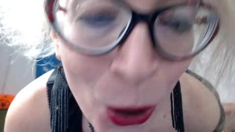 Snapshot of zosya1111 chatting on 02-08-25, 12:17 Zosya1111 online show from 02-08-25, 12:17