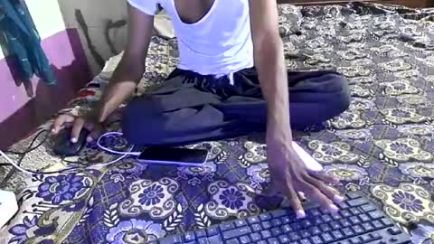 zoyakhan803 online show from 07-12-26, 09:28