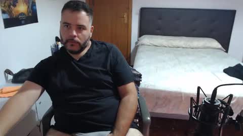 Snapshot of zuheyla26 chatting on 10-29-25, 09:00 Zuheyla online show from 10-29-25, 09:00