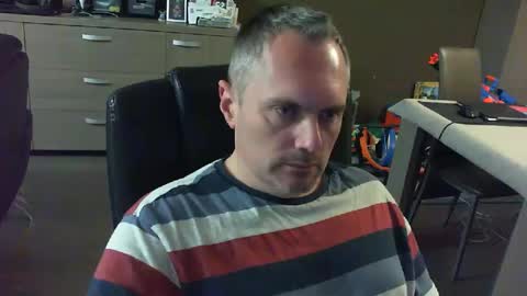 Snapshot of zultem chatting on 09-30-25, 02:38 zultem online show from 09-30-25, 02:38
