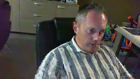Snapshot of zultem chatting on 10-13-25, 05:24 zultem online show from 10-13-25, 05:24