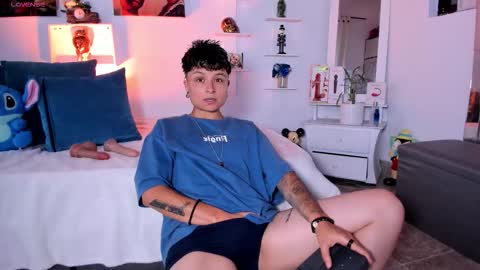 Zury Ramirez online show from 12-19-25, 09:11