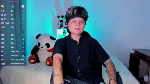 Snapshot of zuryramirez_ chatting on 05-24-26, 08:36 Zury Ramirez online show from 05-24-26, 08:36