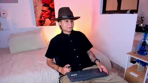 Snapshot of zuryramirez_ chatting on 06-16-26, 04:48 Zury Ramirez online show from 06-16-26, 04:48