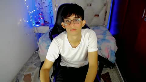 Snapshot of zxvn_n chatting on 06-01-26, 01:35 ZX online show from 06-01-26, 01:35